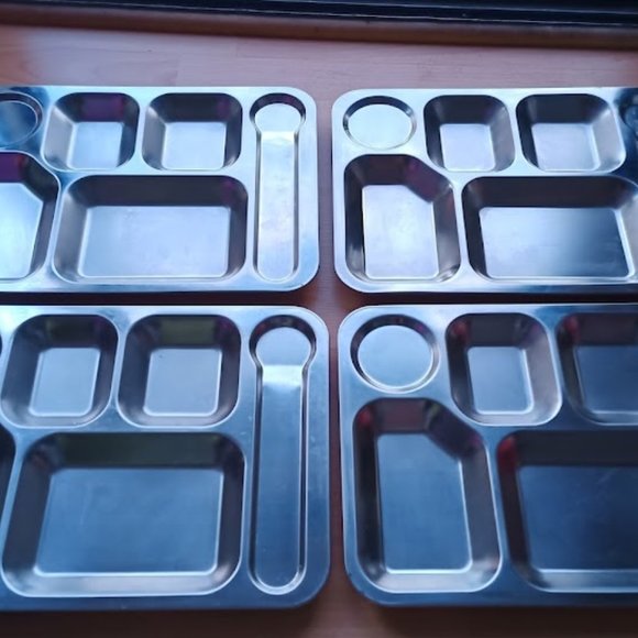 Fasmov 4 Pack Stainless Steel Rectangular Divided Dinner Tray - Picture 4 of 6
